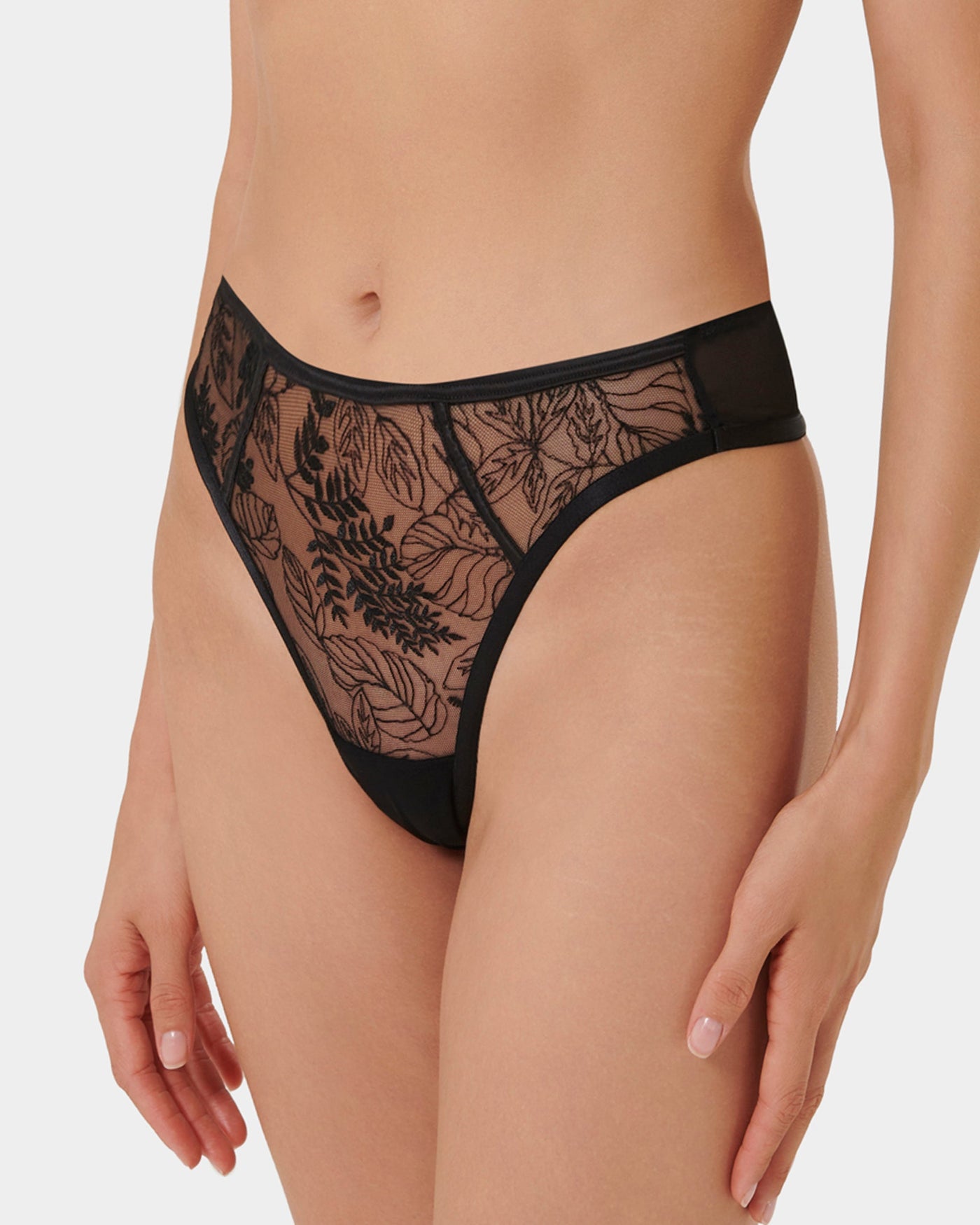 Seraphim High-Waist Thong Black