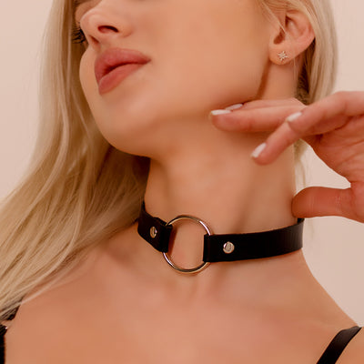 Gala's Choker Collar